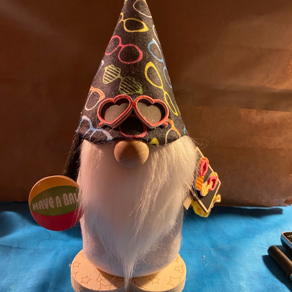 Gnome “ have a ball”